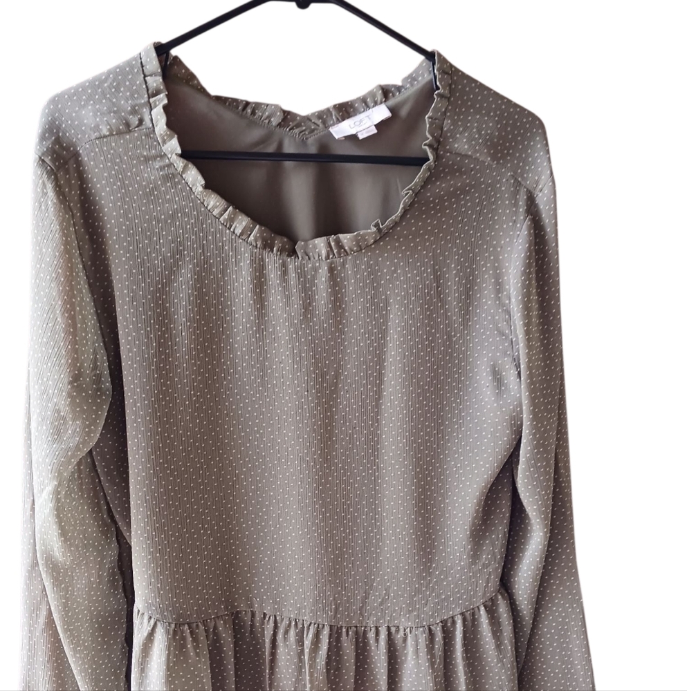LOFT Khaki Green Blouse - Picture 2 of 4